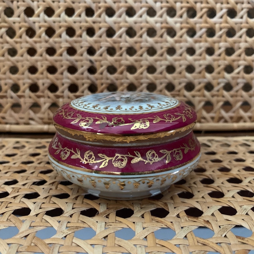 Limoges France Hand Painted Trinket Jewelry Box Cherubs - Picture 3 of 7